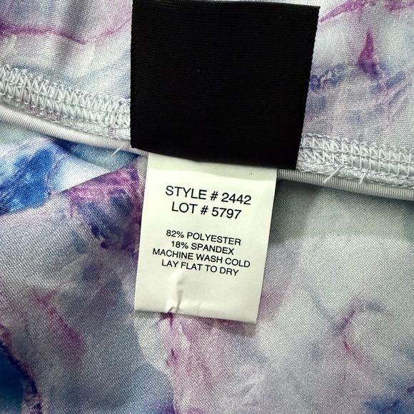 Terez Hi-Shine Blue Marble Leggings - Picture 9 of 11